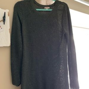 Green long sweater